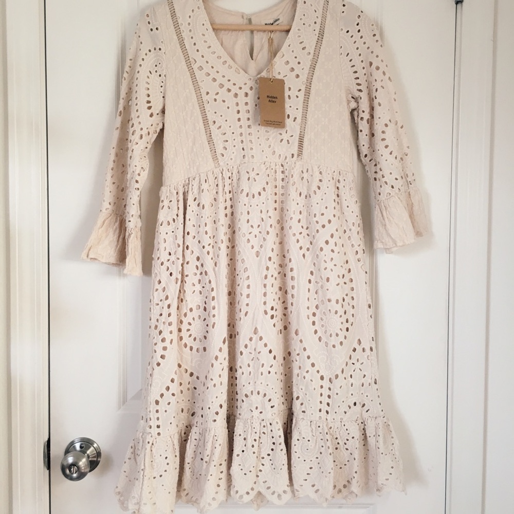 S Cream Eyelet Detail 3/4 Ruffle Sleeve Dress
